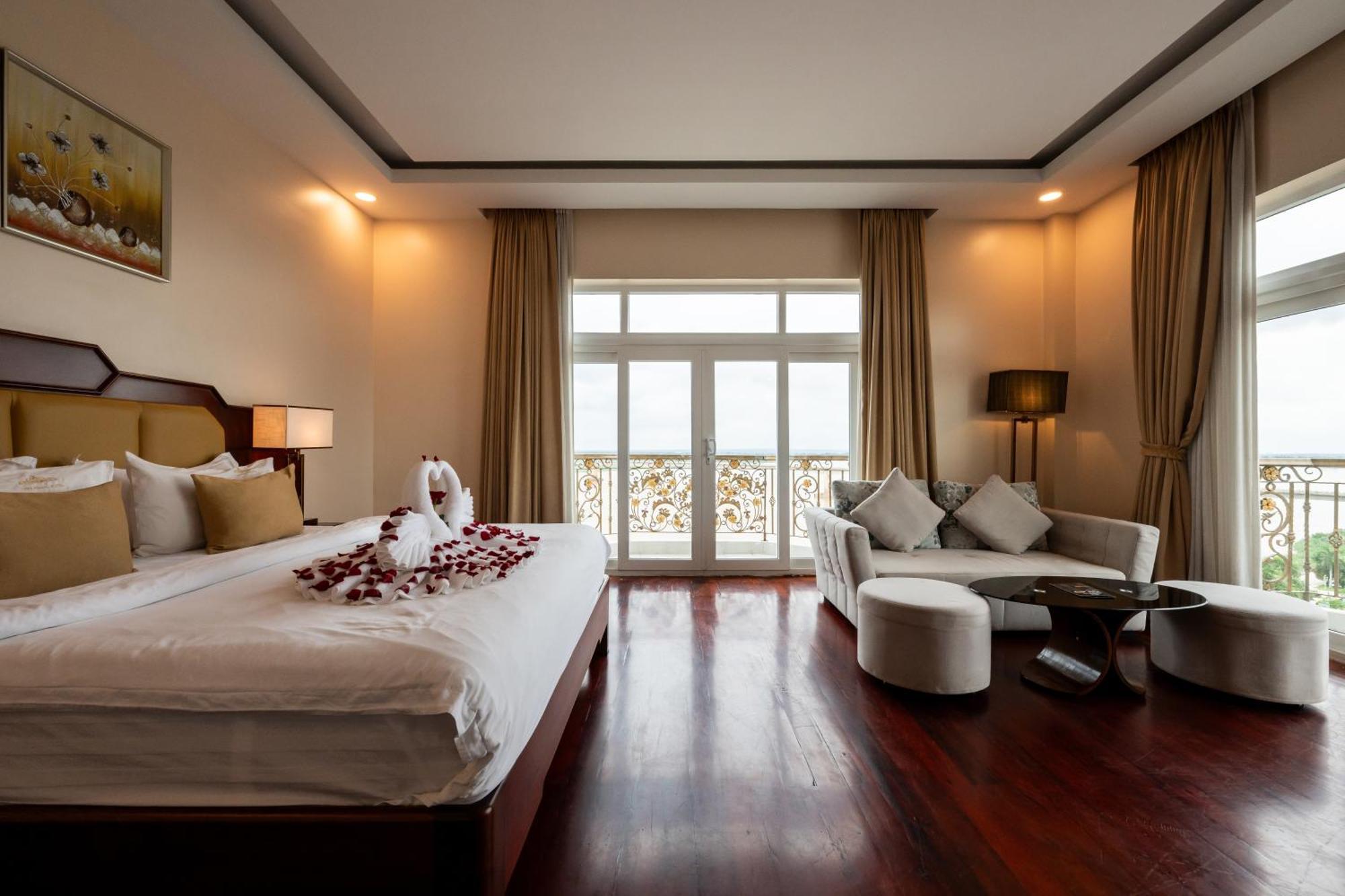 Lbn Asian Hotel Kampong Cham Bagian luar foto